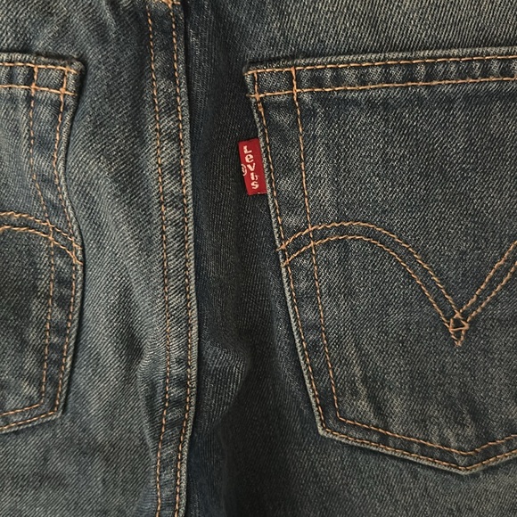 Levi Straight Leg Fringed Bottom Jeans - Picture 3 of 7